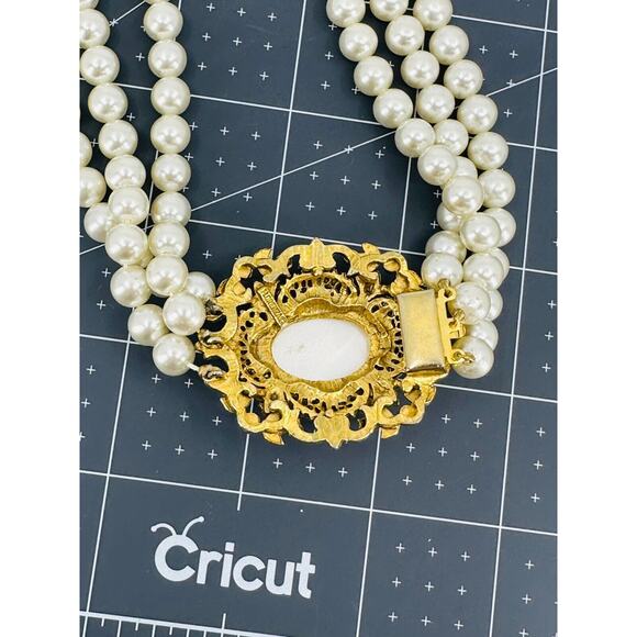 VTG Florenza Necklace Faux Pearl Cabochon Clasp Three Strand 8mm Estate Jewelry - Picture 13 of 14